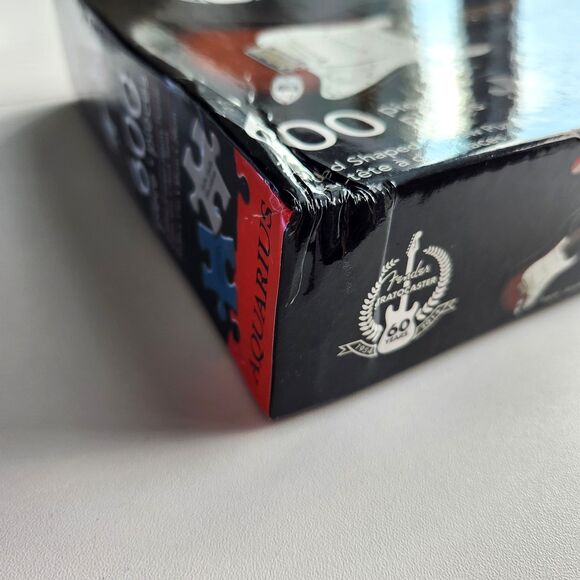 Aquarius Fender Stratocaster 2-Sided Guitar Shaped 600 Pc Puzzle BOX DAMAGE - Picture 10 of 14